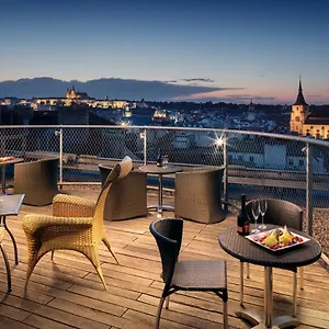 Metropol Design Old Town Hotel